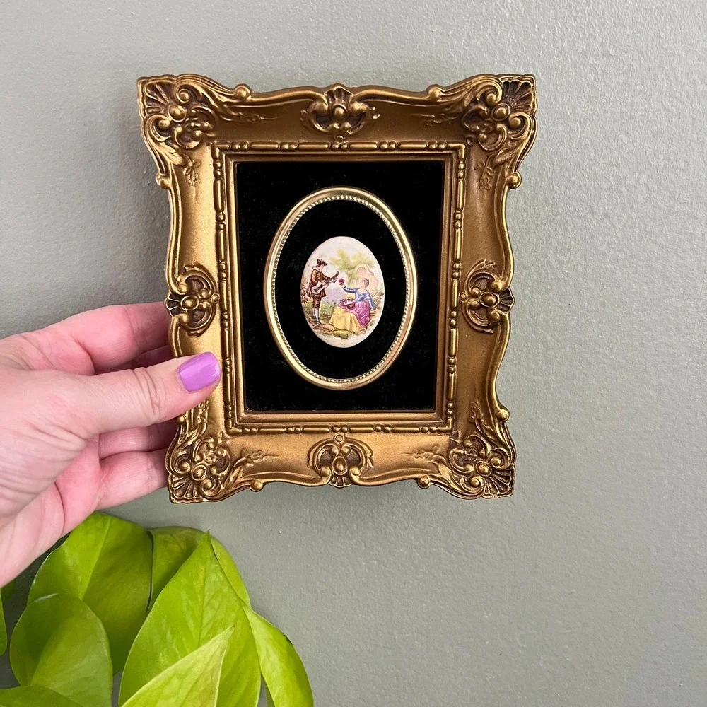 Vintage Fragonard Courting Couple Porcelain Cameo, Ornate Gold Frame 6